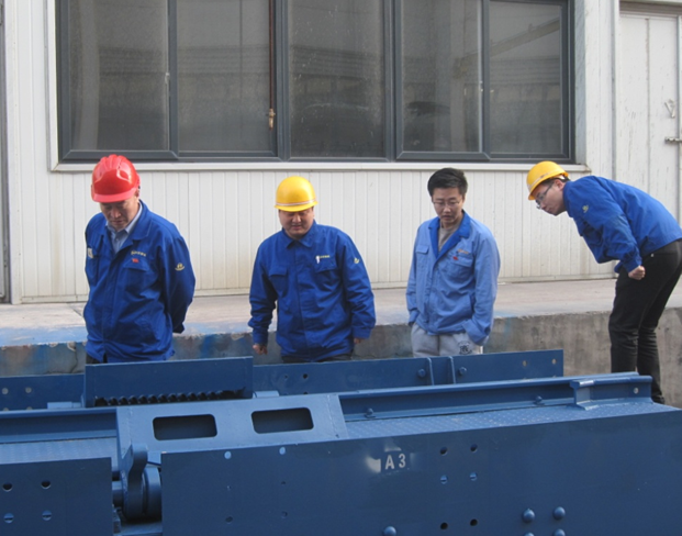 熱烈祝賀煤專公司“出口越南罐籠”、“沙爾夫軌道”兩大國際項(xiàng)目按期交付，“兩提一?！被顒?dòng)圓滿結(jié)束